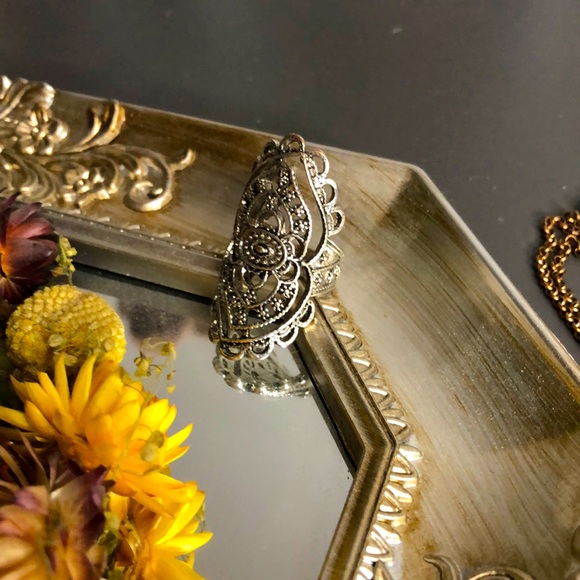 Silver Ring Large - Picture 1 of 2